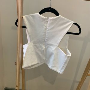 Aritzia Talula White Crop Top M Like New